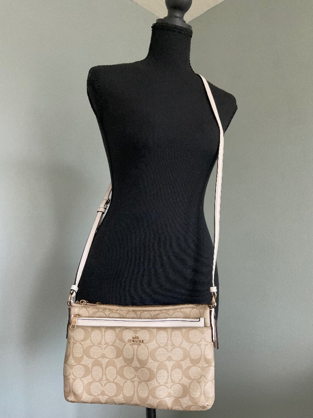 COACH EAST/WEST CROSSBODY WITH POP UP POUCH